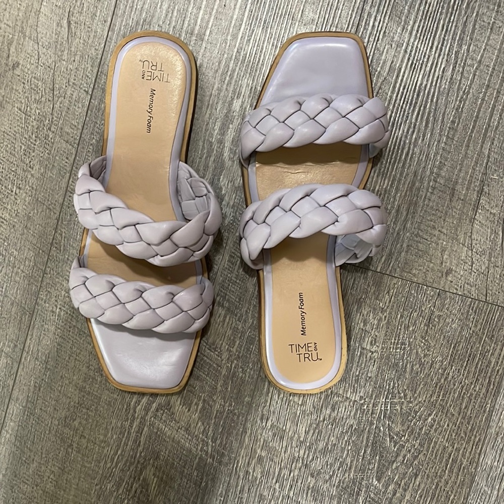 Lavender double braided flat sandals size 8